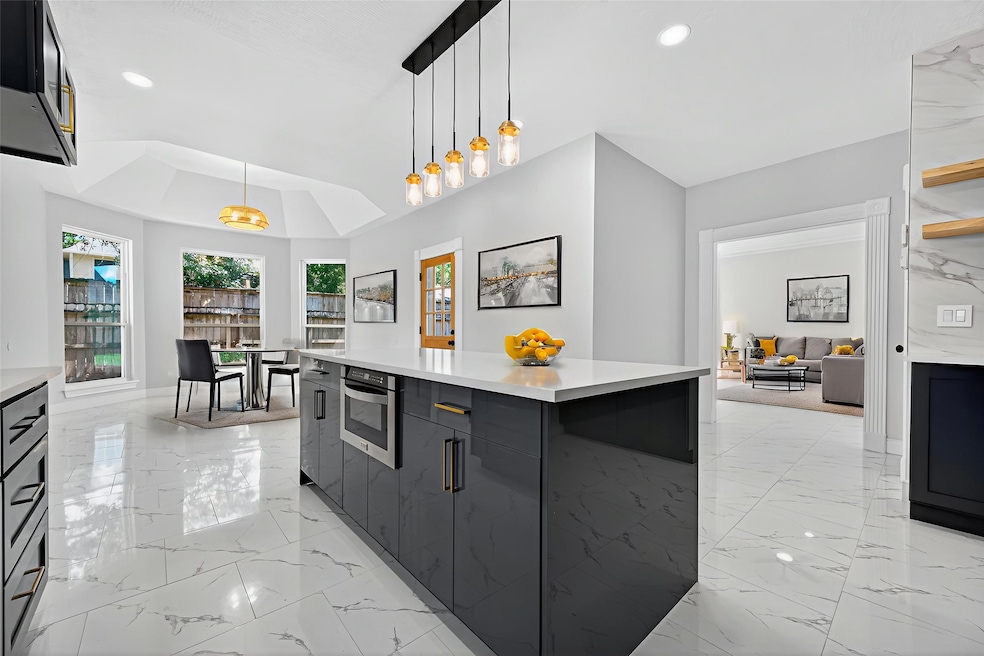 For Sale $749,000 • Co-Listing Agent