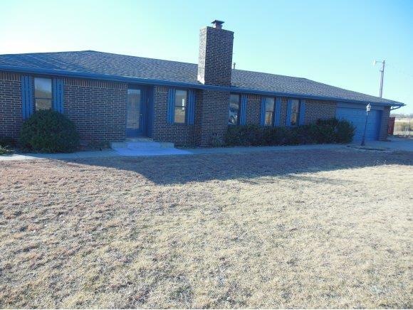 10821 N 1970 Rd, Elk City, OK 73644 - photo 1