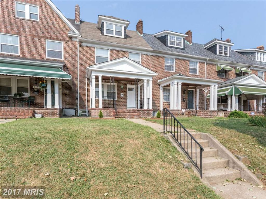 618 Wildwood Pkwy, Baltimore, MD 21229 - photo 1