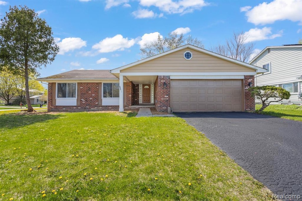 22511 Deerfield Rd, Novi, MI 48375 - photo 1