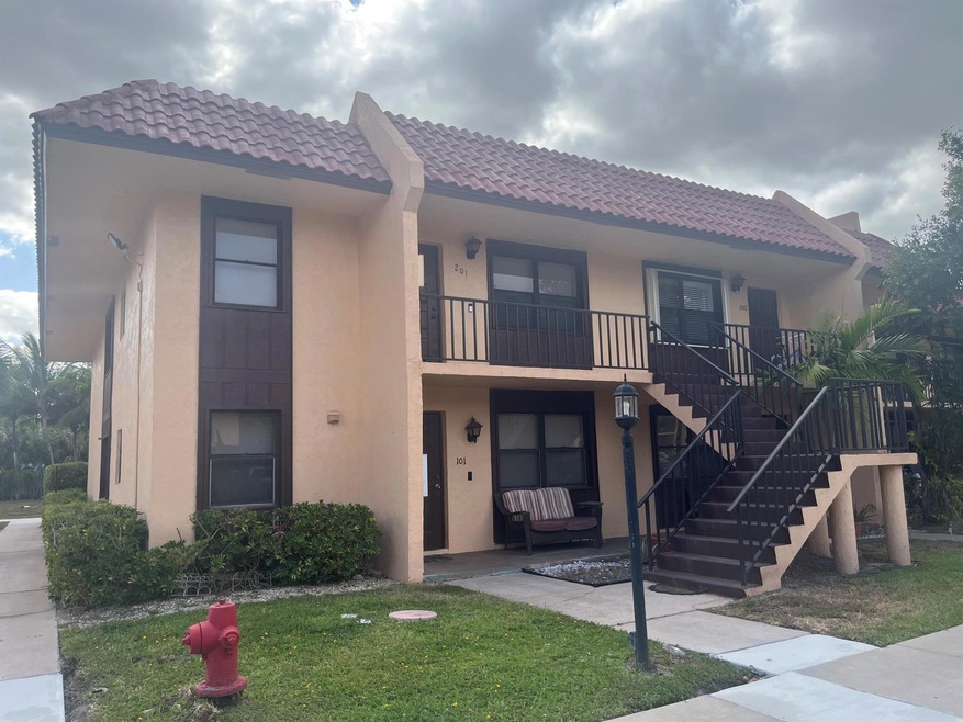 5975 Forest Hill Blvd unit 201, West Palm Beach, FL 33415 - photo 1