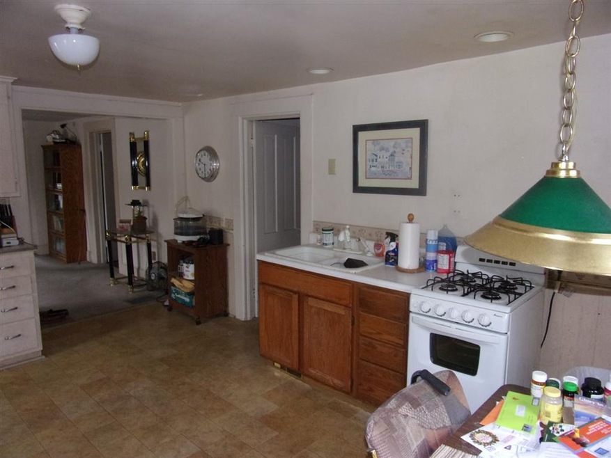 426 W 10th Ave, Oshkosh, WI 54902 - photo 1