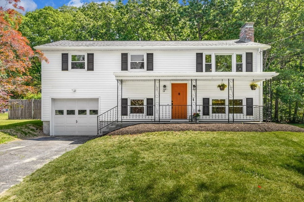 14 Hall Rd, Webster, MA 01570 - photo 1