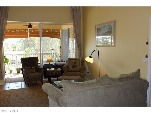 LIVING ROOM / LANAI