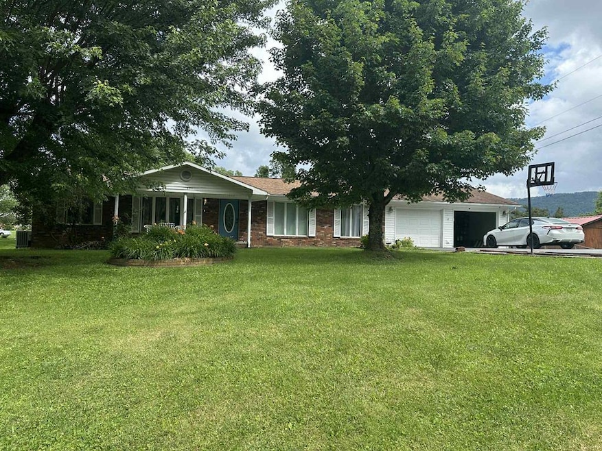 For Sale $219,900 • Co-Listing Agent