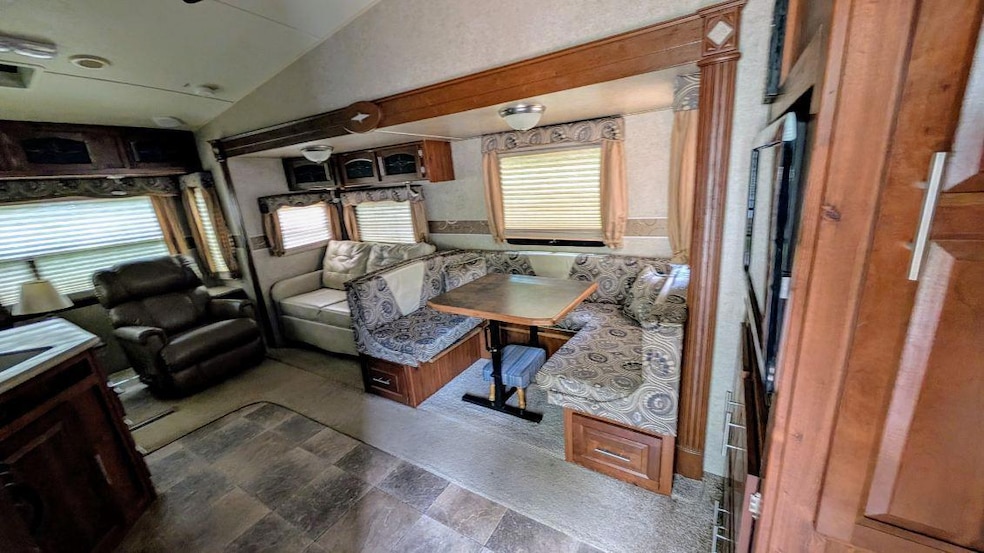 Pending $60,000 • Co-Listing Agent
