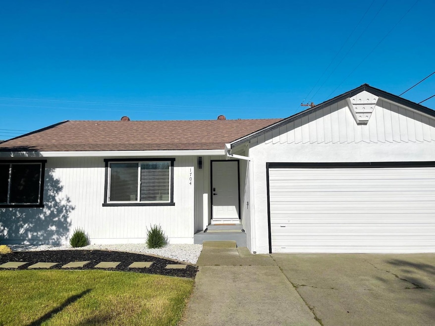 Sold $596,000 • Co-Listing Agent
