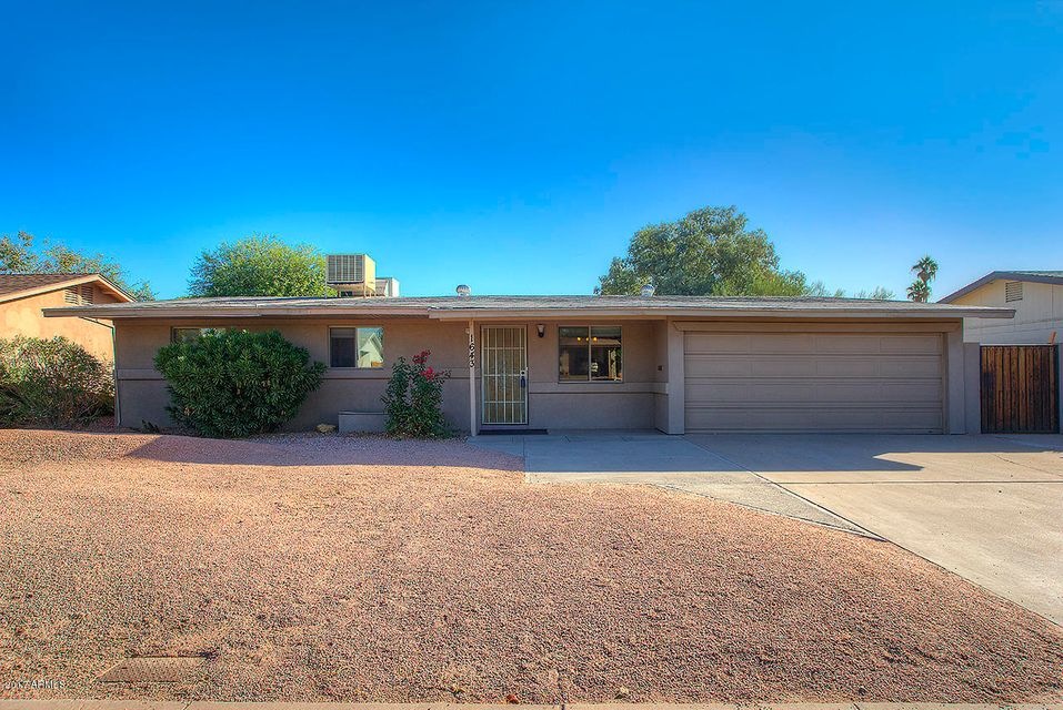 1643 N. Oleander ST