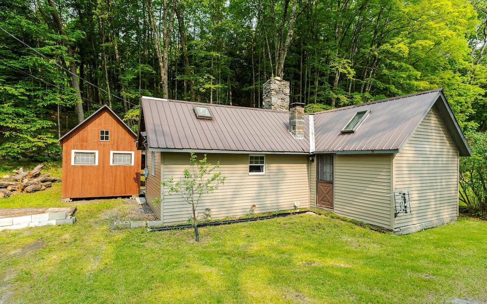 46 Old Cheshire Turnpike, Walpole, NH 03608 - photo 1