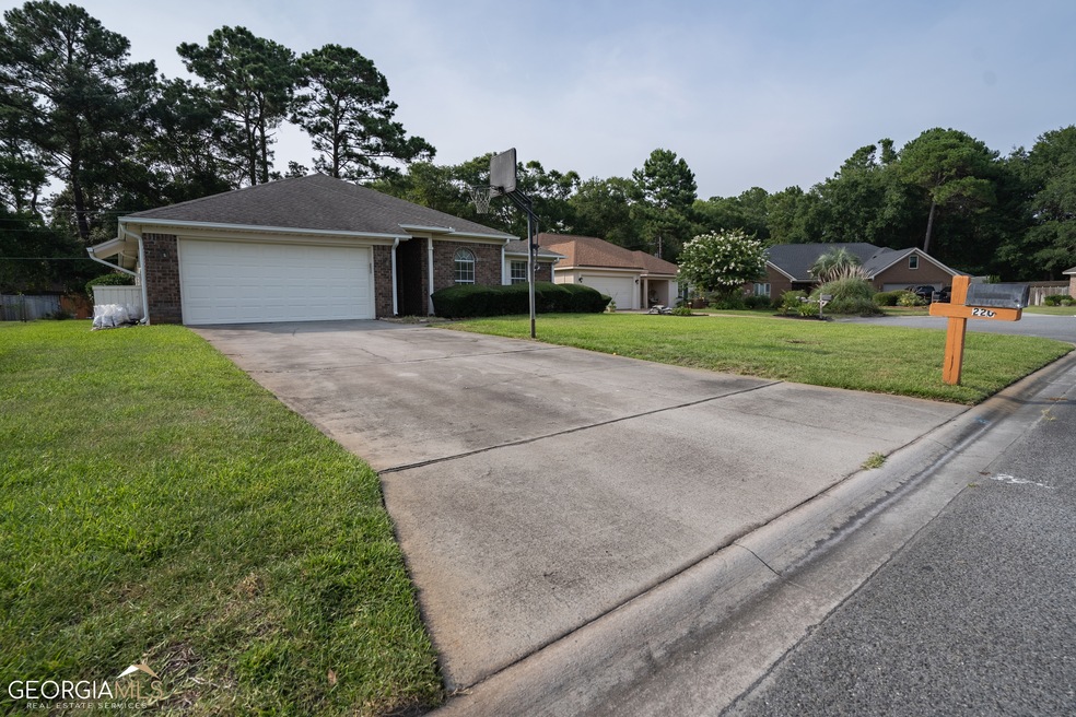 220 Druid Rd, Savannah, GA 31410 - photo 1