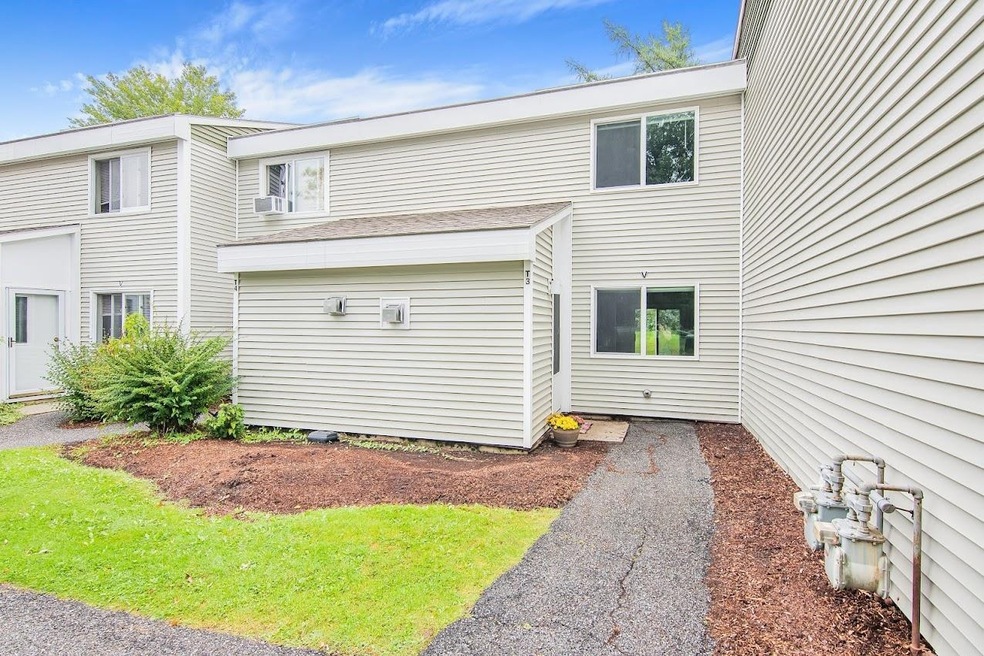 T3 Grandview Dr, South Burlington, VT 05403 - photo 1