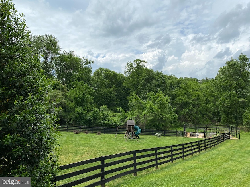 21523 Rosedown Ct, Middleburg, VA 20117 - photo 1