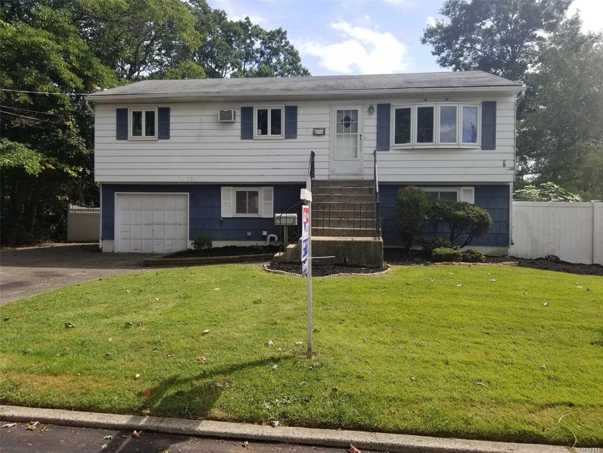 230 Farmers Ave, Lindenhurst, NY 11757 - photo 1