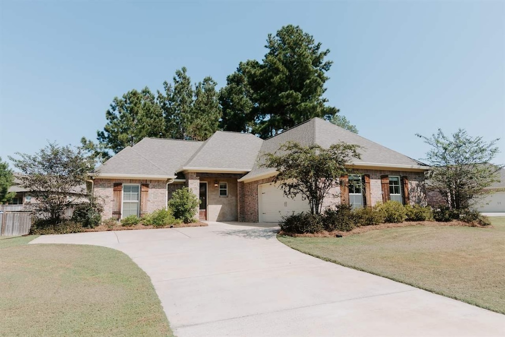 130 Hampton Place, Madison, MS 39110 - photo 1