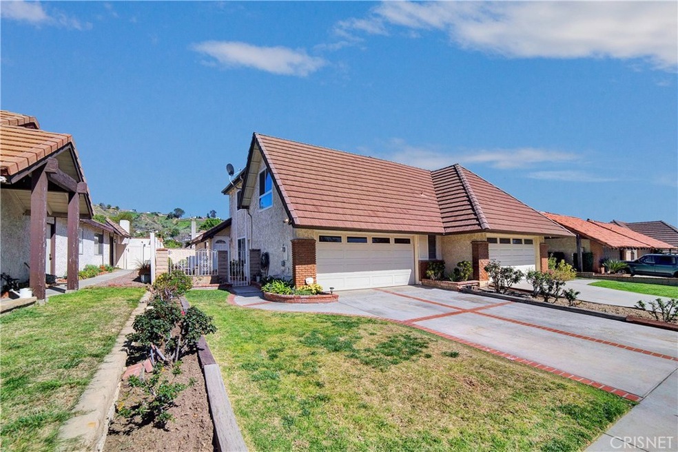 Gorgeous updated Valencia 4+3 Dual Master Home