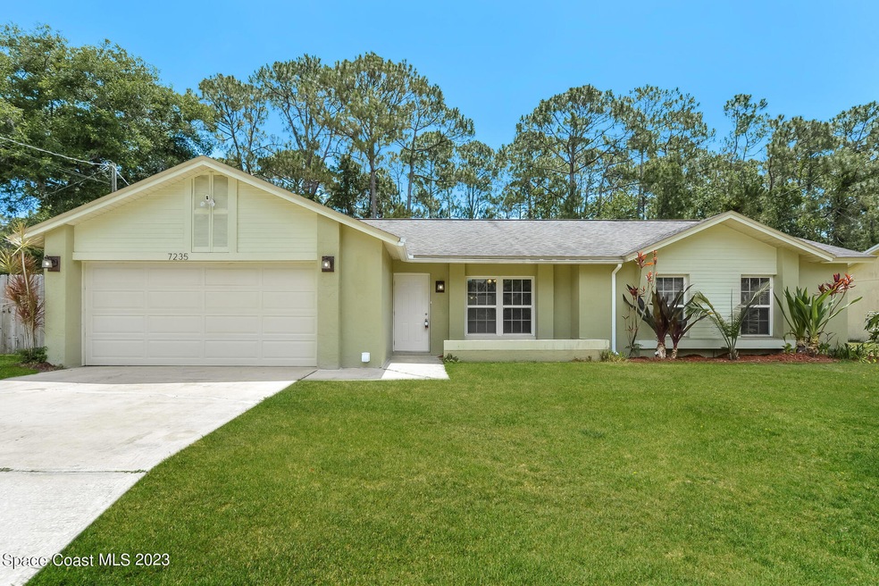000-photo-front-view-10992634