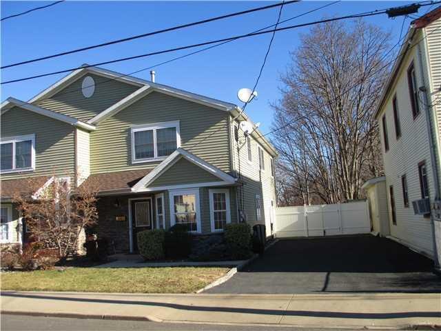 34 Rockland St, Haverstraw, NY 10927 - photo 1
