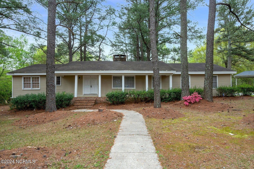 2-web-or-mls-2905 Elsworth Drive-00002