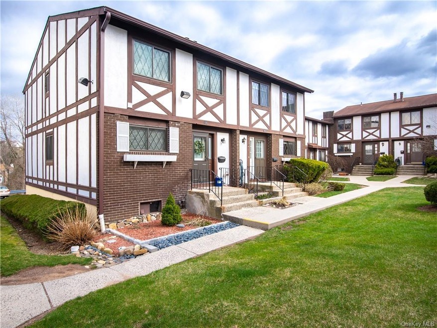 136 Buckingham Ct unit 136, Pomona, NY 10970 - photo 1