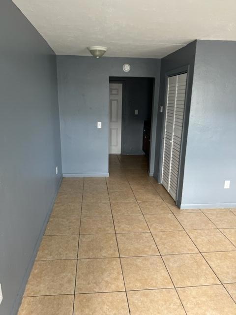 696 SW 4th St unit 4, Belle Glade, FL 33430 - photo 1