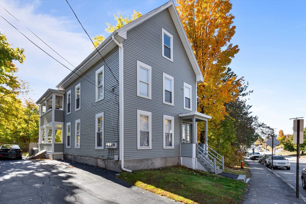 113 Warren St unit 3, Concord, NH 03301 - photo 1