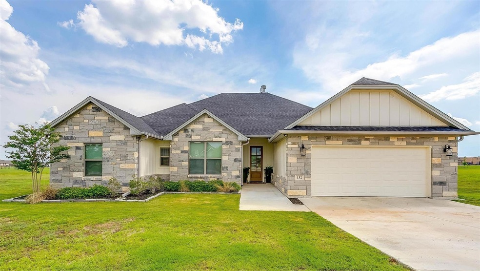 132 Kingston Ln, Hudson Oaks, TX 76087 - photo 1