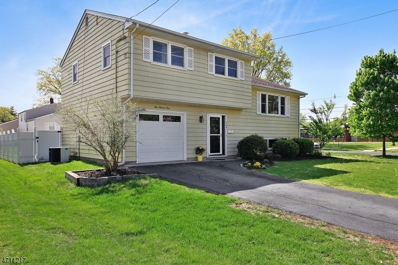 904 Hazelwood Ave, Middlesex, NJ 08846 - photo 1