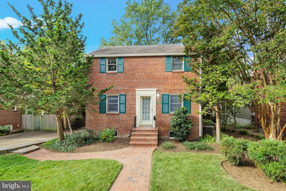 2104 N Jefferson St, Arlington, VA 22205 - photo 1