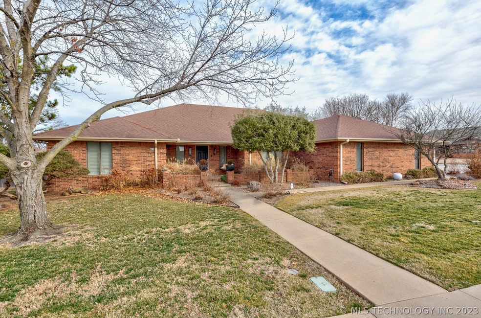 2616 Kensington Way, Bartlesville, OK 74006 - photo 1