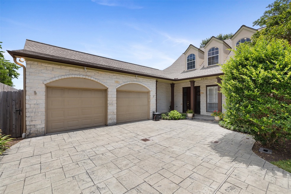 8422 Moritz Ct, Houston, TX 77055 - photo 1