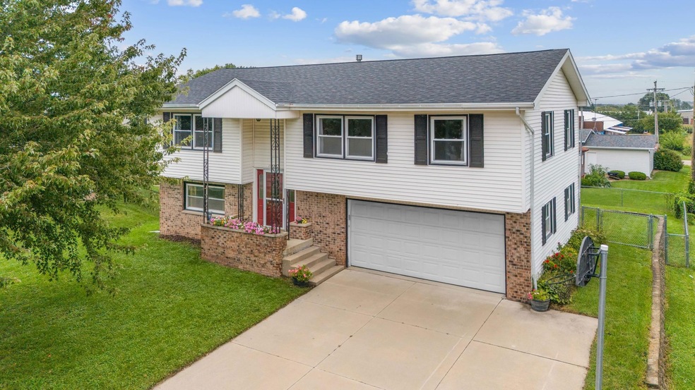 Under Contract $289,000