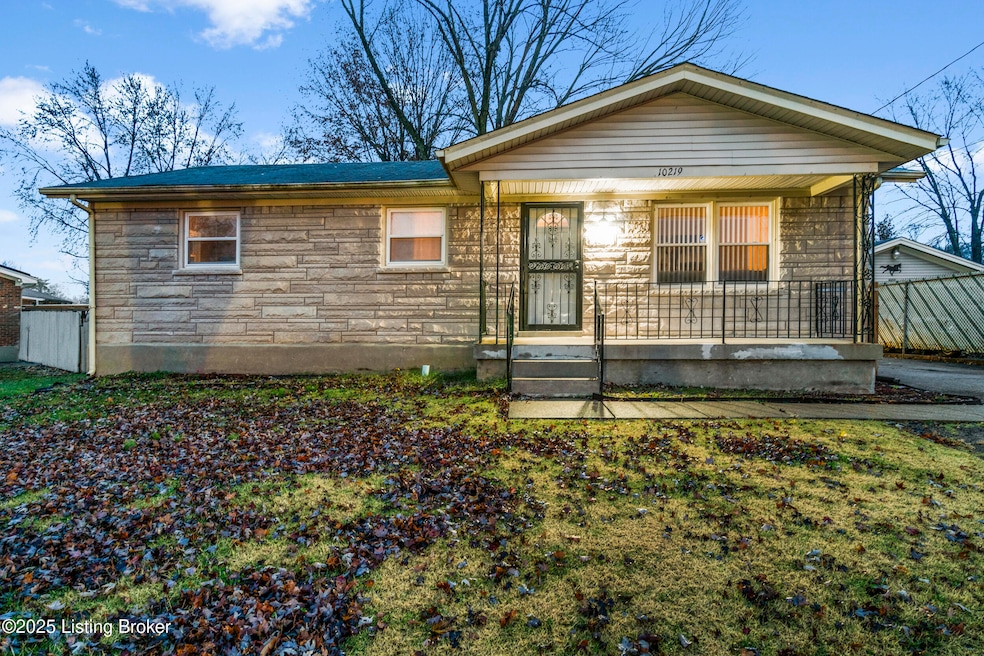 10219 Beau Brummell Dr, Fairdale, KY 40118 - photo 1