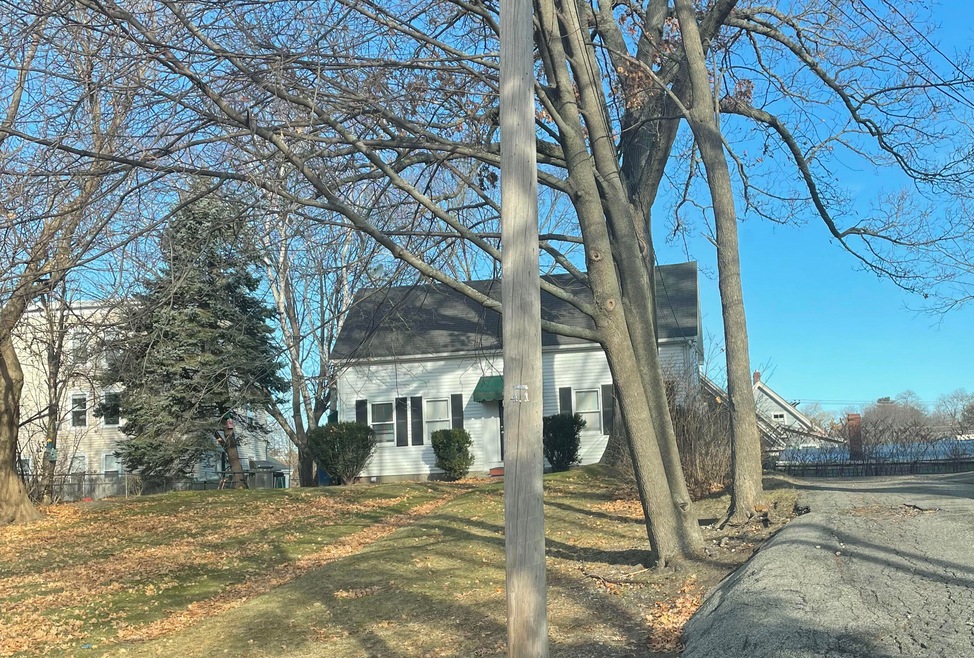 39 Burnham St, Portland, ME 04102 - photo 1