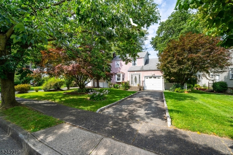 32 Barnett St, Bloomfield, NJ 07003 - photo 1