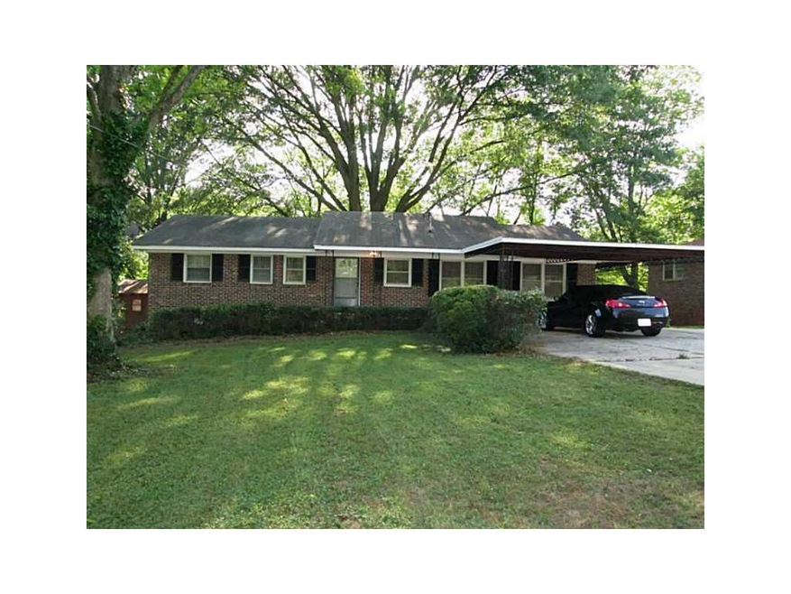 Exterior Front. Great Yard, well maintained