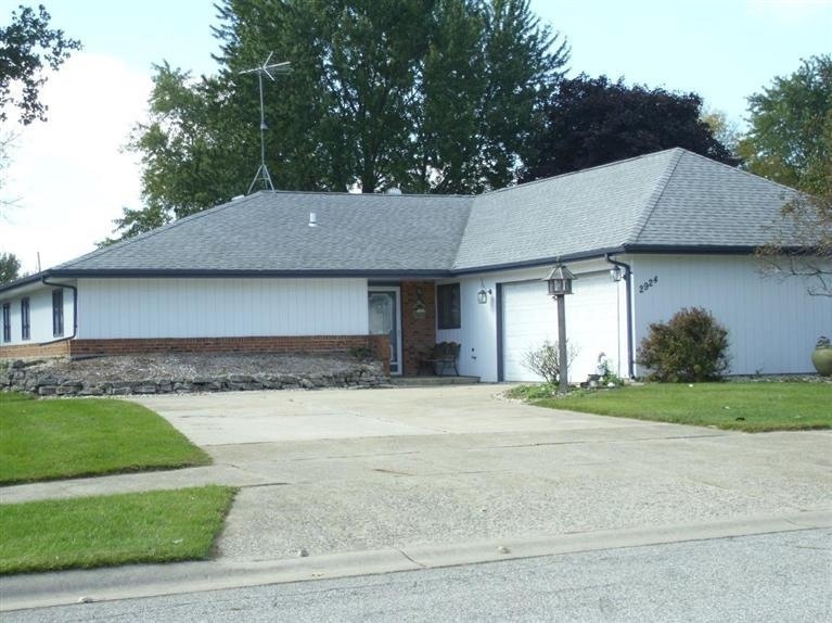 2924 44th St, Highland, IN 46322 - photo 1