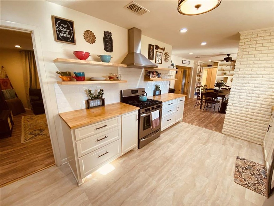 3925 Texas Blvd, Texarkana, TX 75503 - photo 1