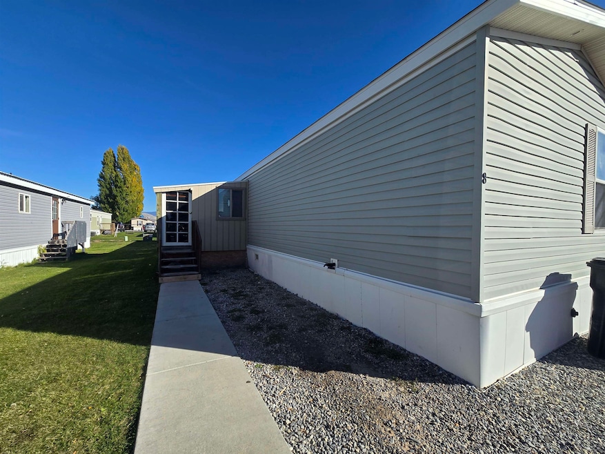 8 Sunset Ln, Preston, ID 83263 - photo 1