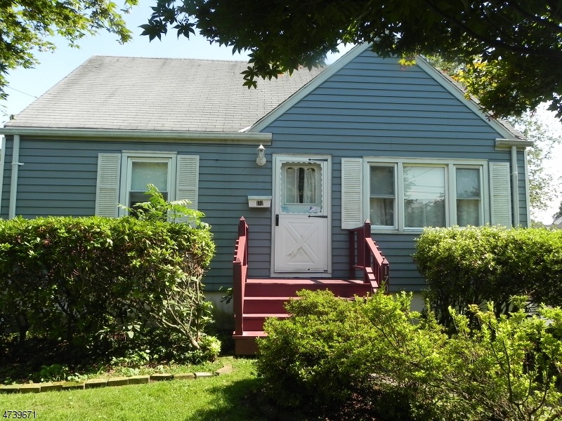 170 Forrest Ln, Phillipsburg, NJ 08865 - photo 1