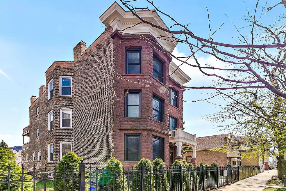 1713 N Campbell Ave unit 1, Chicago, IL 60647 - photo 1