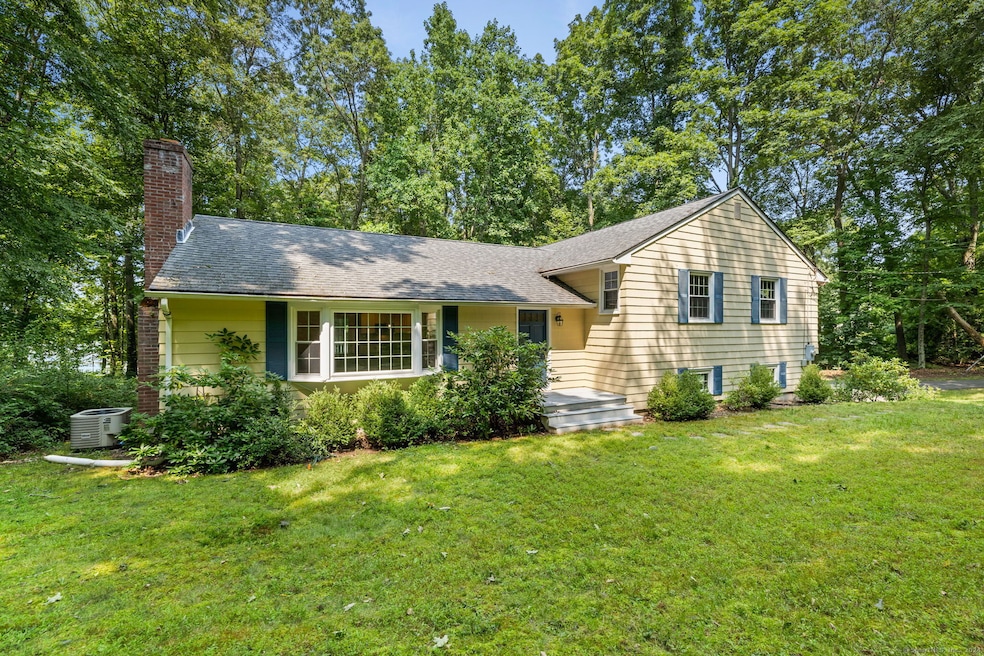 205 Strickland St, Glastonbury, CT 06033 - photo 1