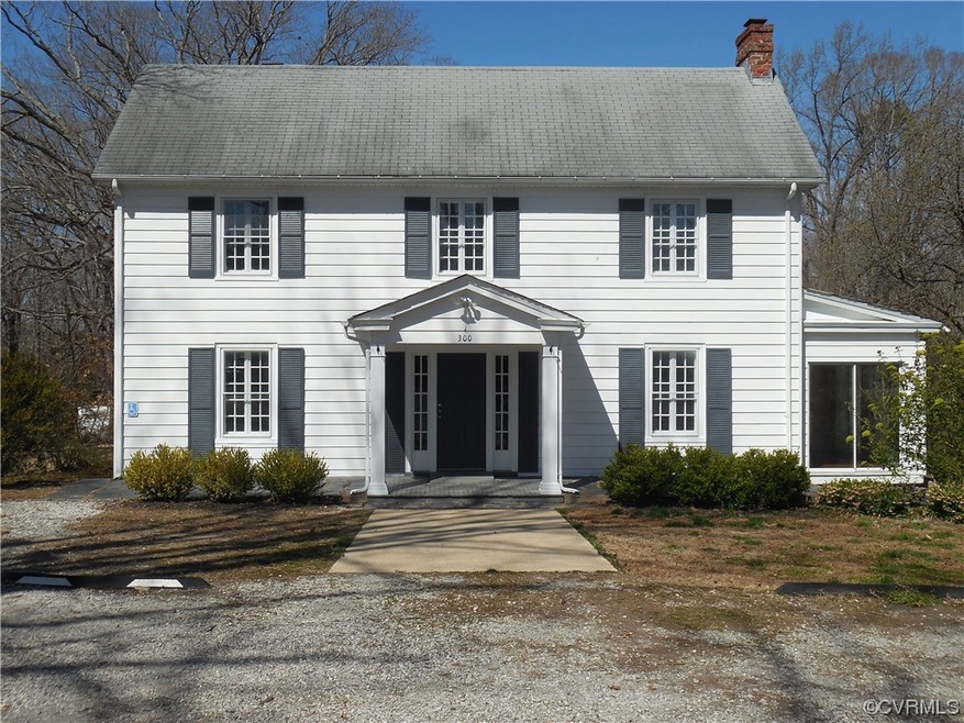 300 River Rd W, Manakin-Sabot, VA 23103 - photo 1