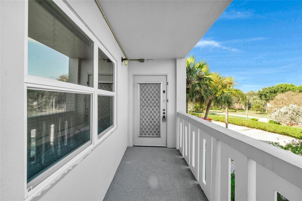 3001 Portofino Isle unit M3, Coconut Creek, FL 33066 - photo 1