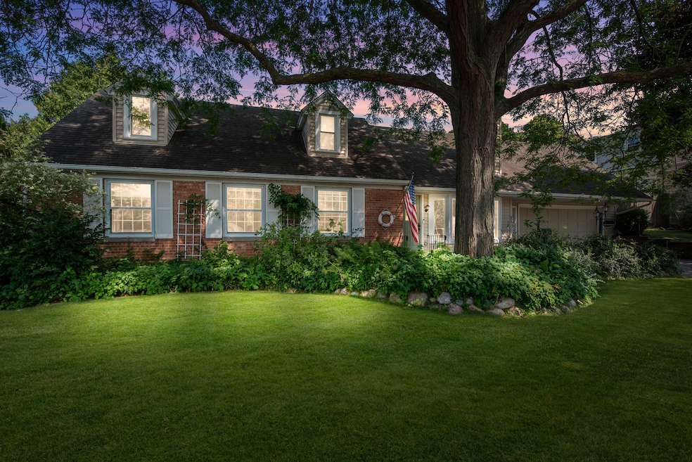 414 N Hillcrest Ct-26