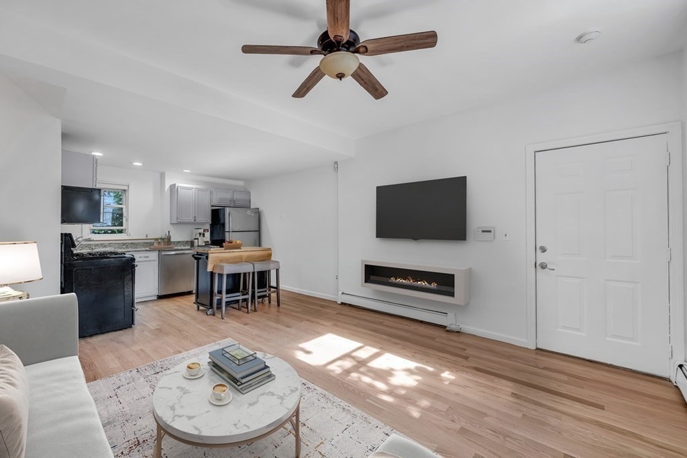 224 W Sixth St unit 1, Boston, MA 02127 - photo 1