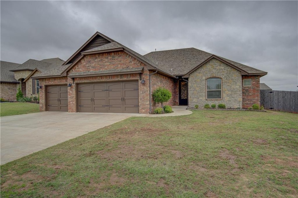 2600 NE 14th St, Moore, OK 73160 - photo 1