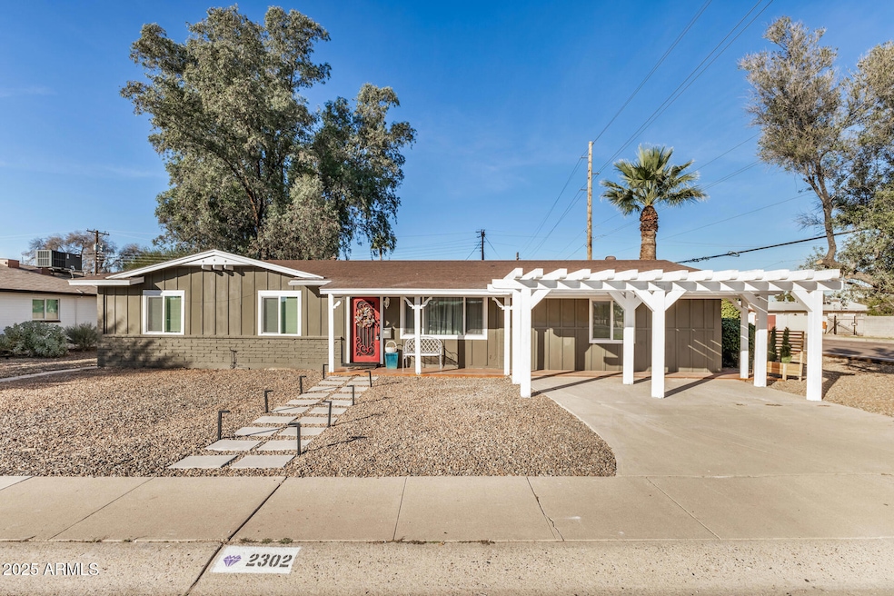 2302 W Berridge Ln, Phoenix, AZ 85015 - photo 1