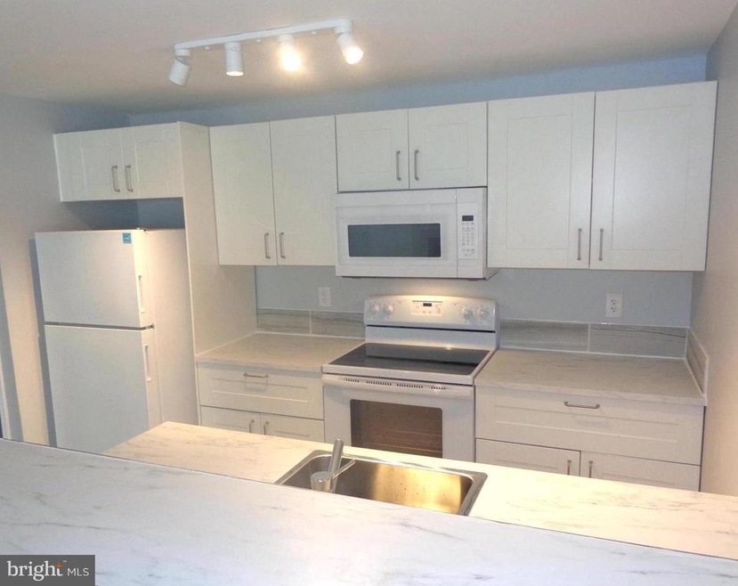 11415 Little Patuxent Pkwy unit 4-108, Columbia, MD 21044 - photo 1