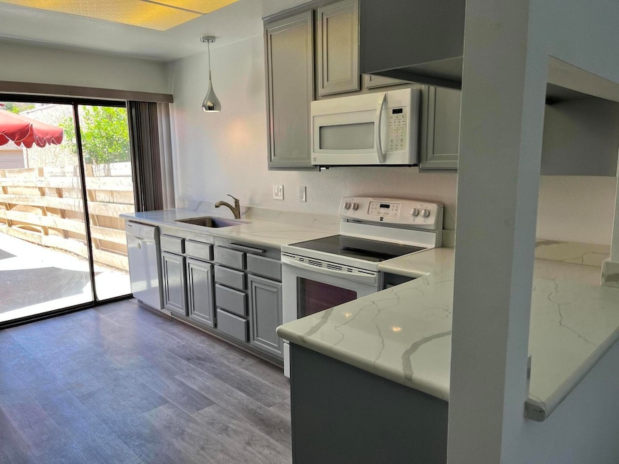 47974 Oasis Ct, Palm Desert, CA 92260 - photo 1