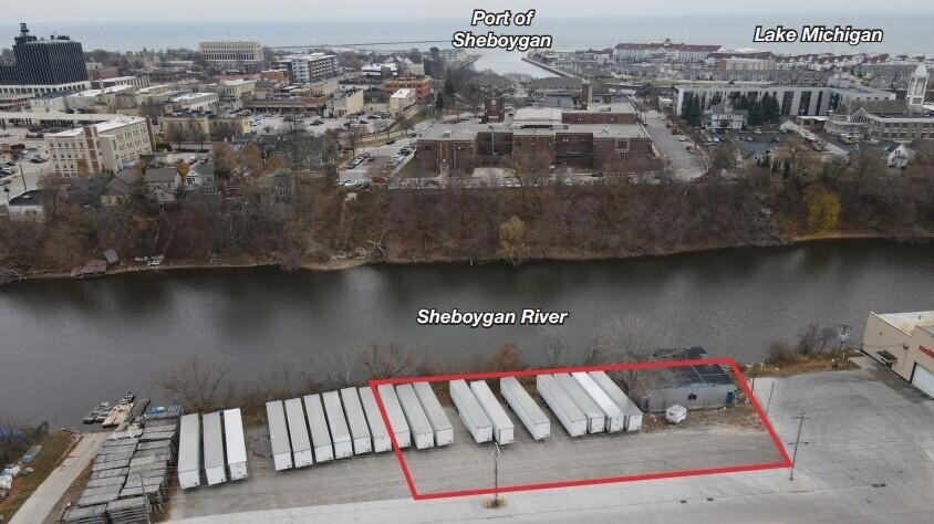 631 S Commerce St, Sheboygan, WI 53081 - photo 1